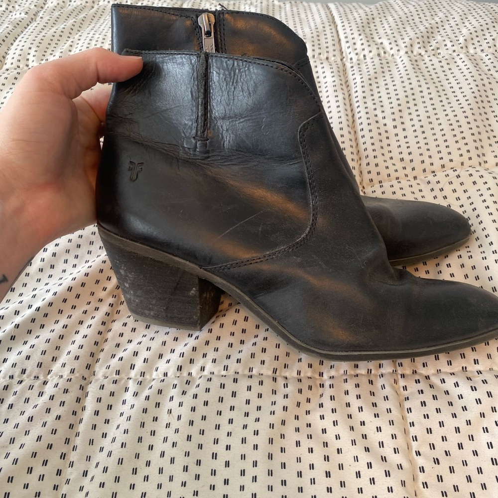 FRYE Women’s Black Leather Boots. Sz 9